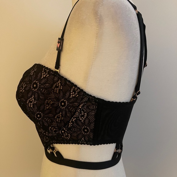 Elegant Black Lace Bra - Picture 7 of 13